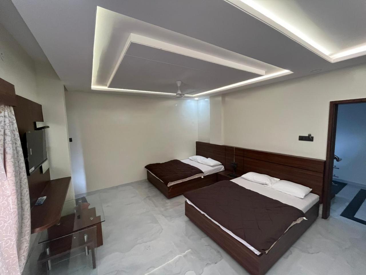 Hotel Sai Sandesh Ширди Экстерьер фото